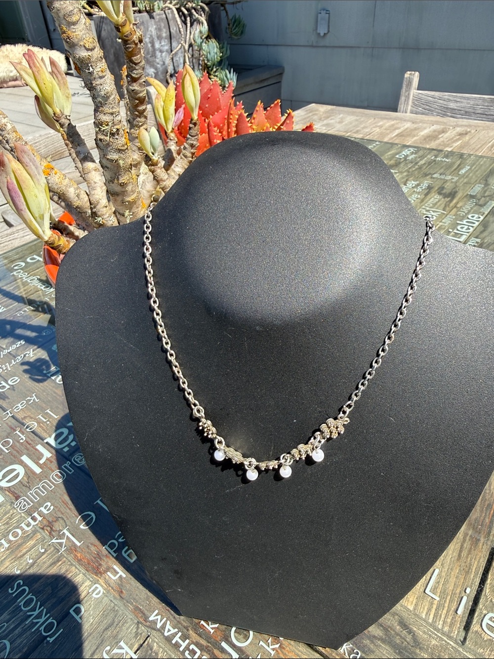 Vintage 1980s silver and black floral necklace